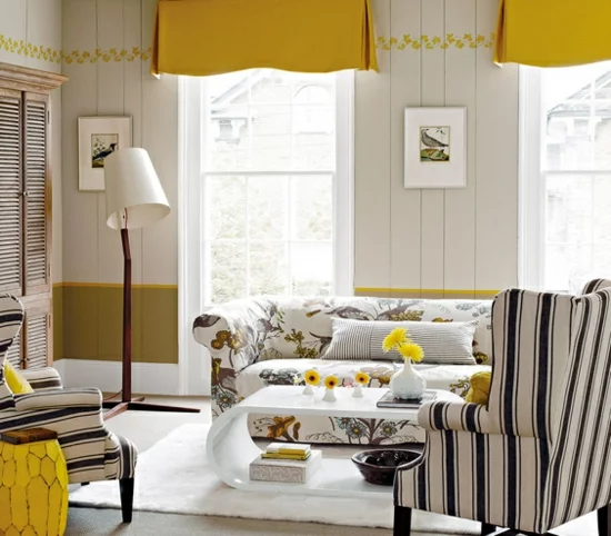 wohnzimmer einrichten farbe gelb bodenlampe retro akzente