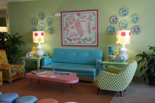 wohnzimmergestaltung ideen retro stil wandgestaltung farbe farbideen muster gepunktet