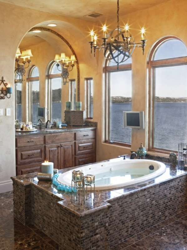 badezimmer mit aussicht mosaik badmöbel kronleuchter