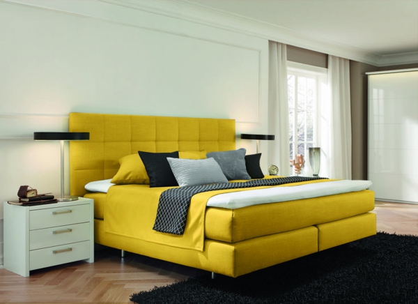 luxus schlafzimmer boxspringbetten im test gelb teppich