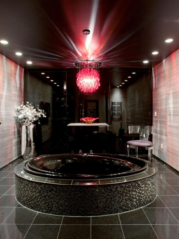 luxus badezimmer in schwarz runde wanne kronleuchter 