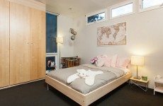 Dekoideen für moderne Beistelltische aus Holz und Metall