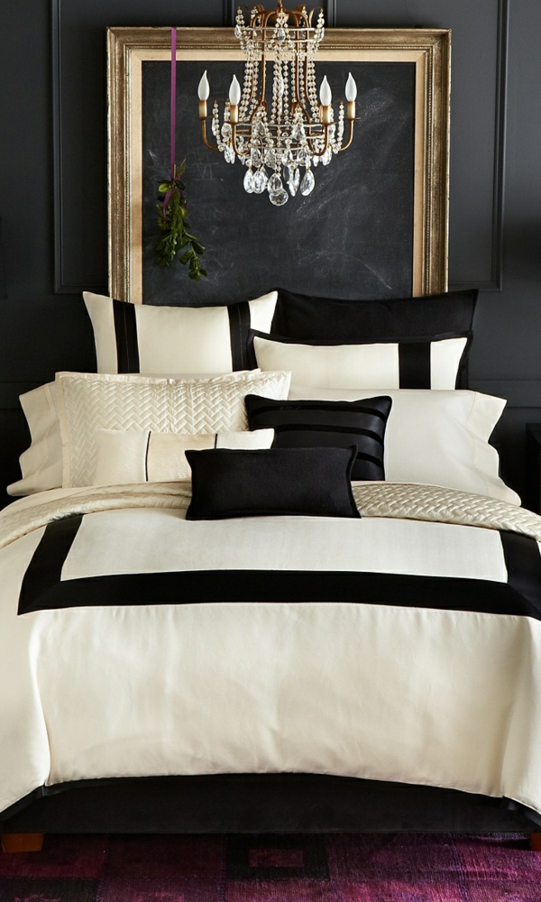 schlafzimmer design ideen schwarzweiße bettedecke dekokissen rahmen 