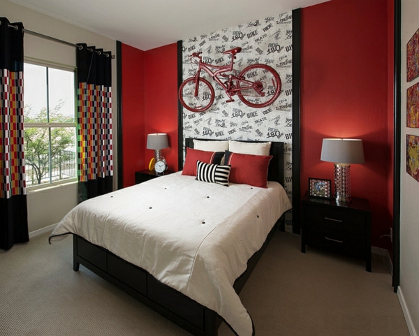 schlafzimmer farben ideen schwarz-weiß rote wandgestaltung gardinen 