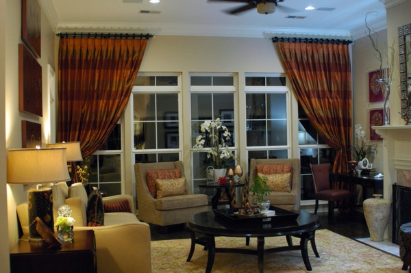 Lobrede über die Gardinen und Vorhänge - auffallende Heimtextilien