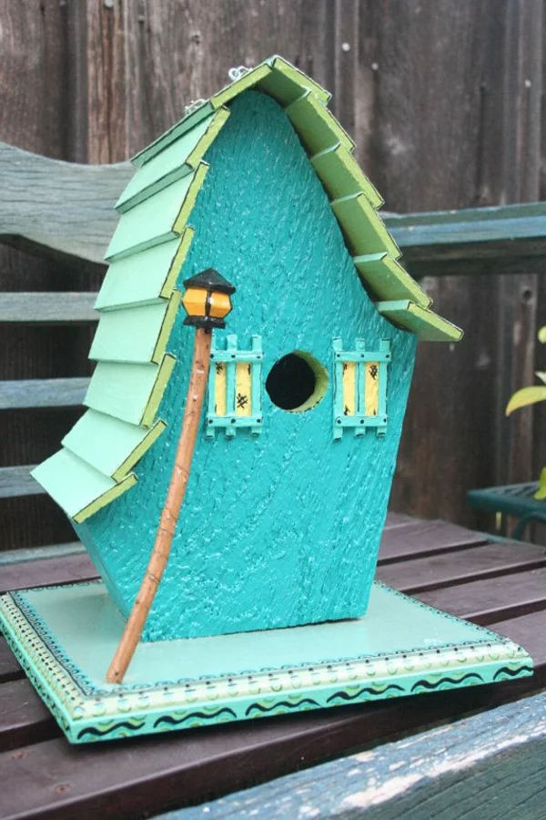 vogelhaus bauen holz umweltfreundlich blau bemalt