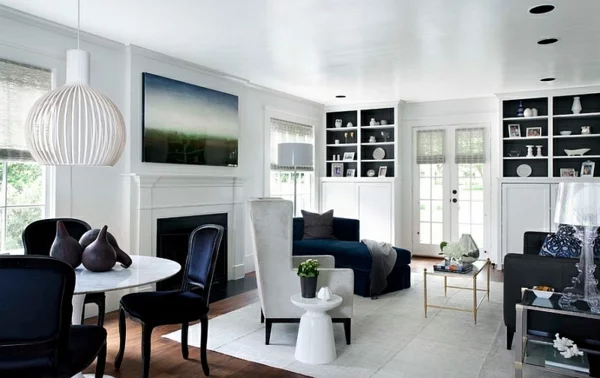 wohnzimmer skandinavish stil weiß regale moderne Beistelltische glanz