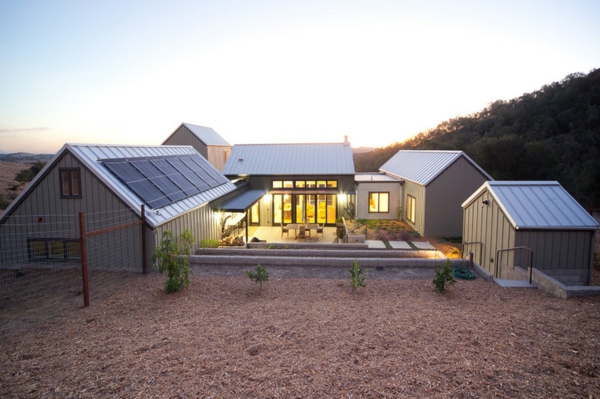 Solarmodule und Solar Panels contemporary bauernhaus