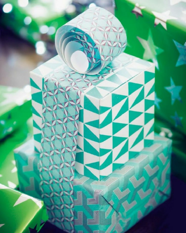 diy ideen geschenkverpackung farbiges geschenkpapier geschenkband