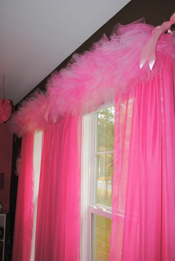 fenstergardinen gardinen dekoration beispiele rosa tüll