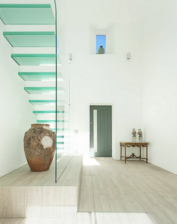 minimalistische einrichtungsideen schwebende treppe glas dekoration 