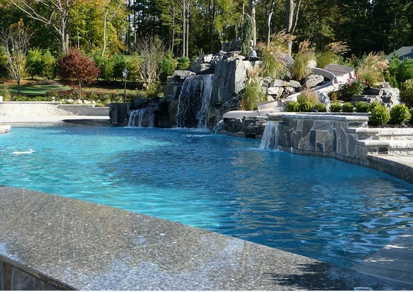 pool landschaft umgebung natur pflanzen Swimmingpool im Garten