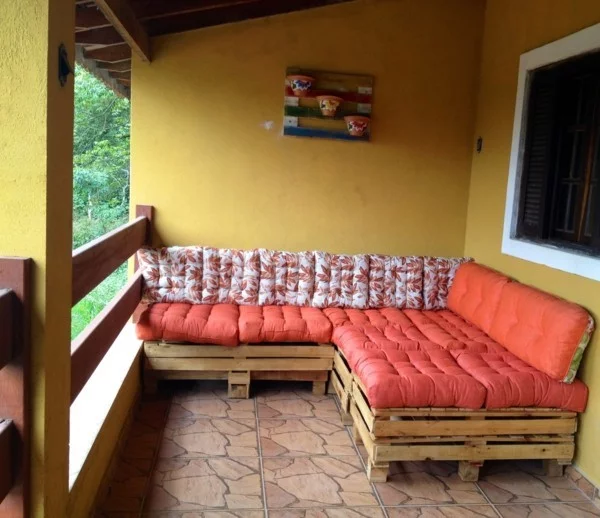 sofa aus paletten terrassengestaltung diy ideen
