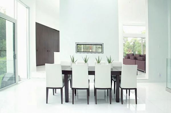 speisezimmer esszimmer in weiß modern minimalistisch eingerichtet