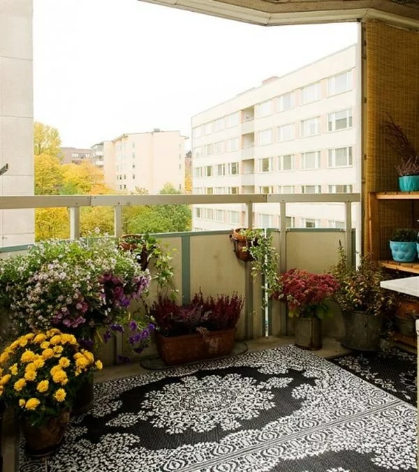 terrassenteppich dekoideen balkon pflanzen