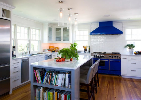 weiße küche minimalistisch einrichten skandinavisch farbakzente blau