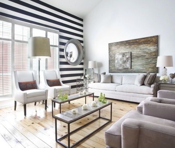 wohnideen wohnzimmertapete schwarz weiße streifen sofa 