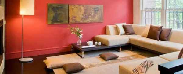wohnzimmer wandfarbe kastanienbraun beige braun raumgestaltung