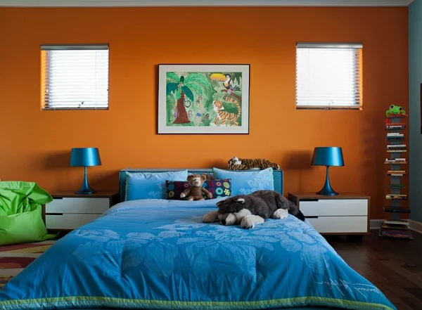 Wohnideen für Farbkombination wandfarbe wohnzimmer blau bettwäsche