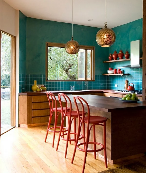 Wohnideen für Farbkombination wandfarbe wohnzimmer rot küchenhocker