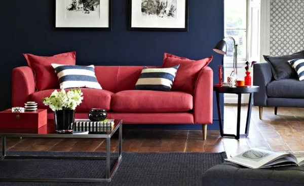 Wohnzimmer Farbvorschläge rot sofa kissen