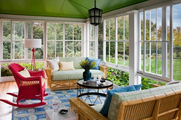 beleuchtungsideen standleuchten stativleuchten sommerhaus villa gestalten farbgestaltung wohnzimmer