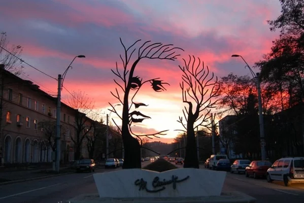 berühmte kunstwerke kunst mihai eminescu skulptur statue