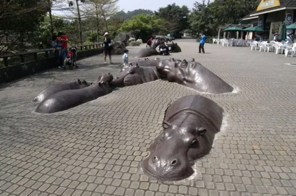 berühmte kunstwerke hippo skulptur