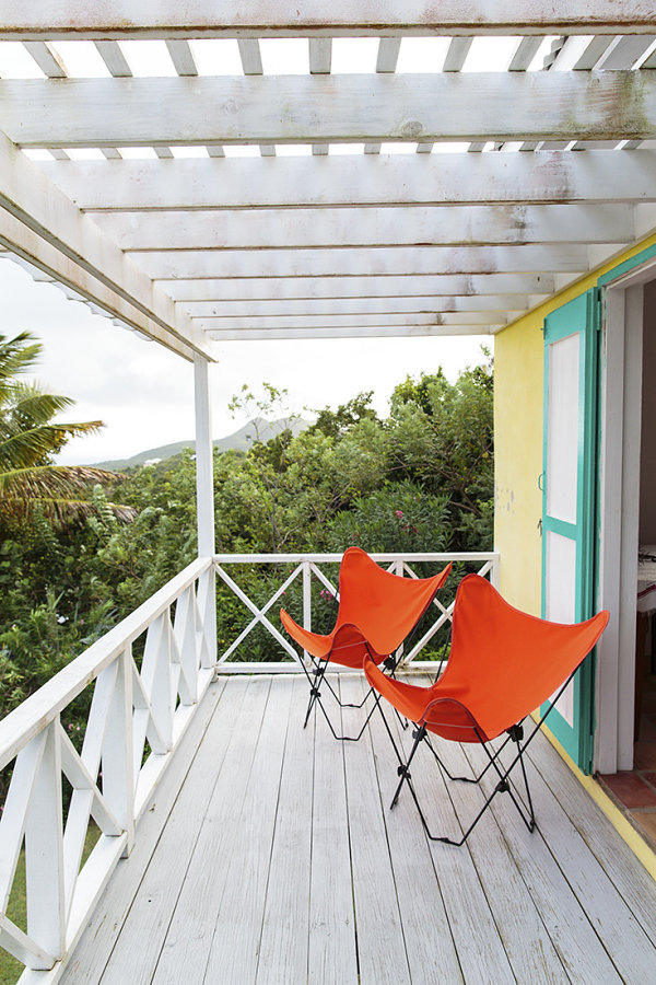 coole einrichtungsideen terrasse gestalten klappstühle terrassemdielen holzpergola
