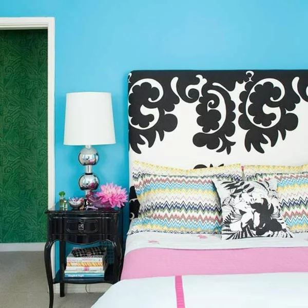 farbgestaltung schlafzimmer kreative farbideen blau wandfarbe bett kopfteil