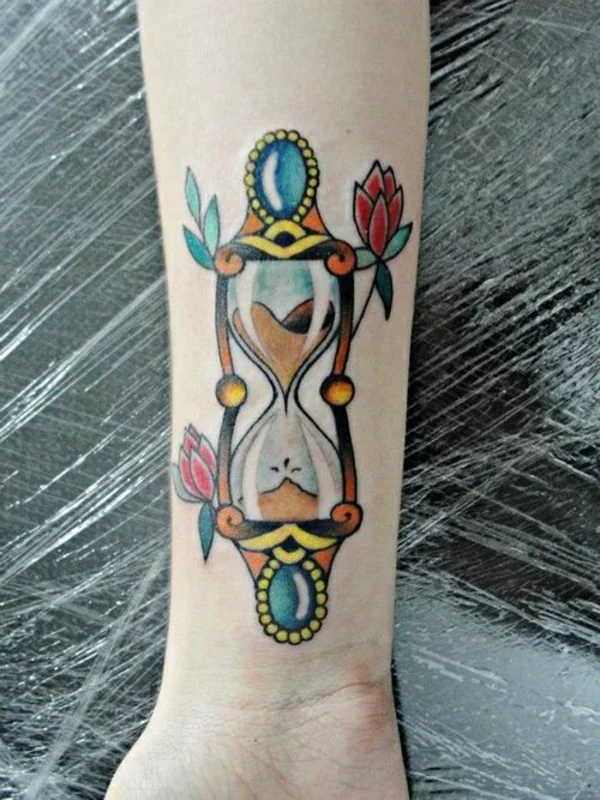 tattoo vorlagen unterarm bilder sanduhr