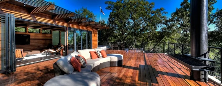 grünes design nachhaltige architektur residenz terrasse holzboden lounge möbel