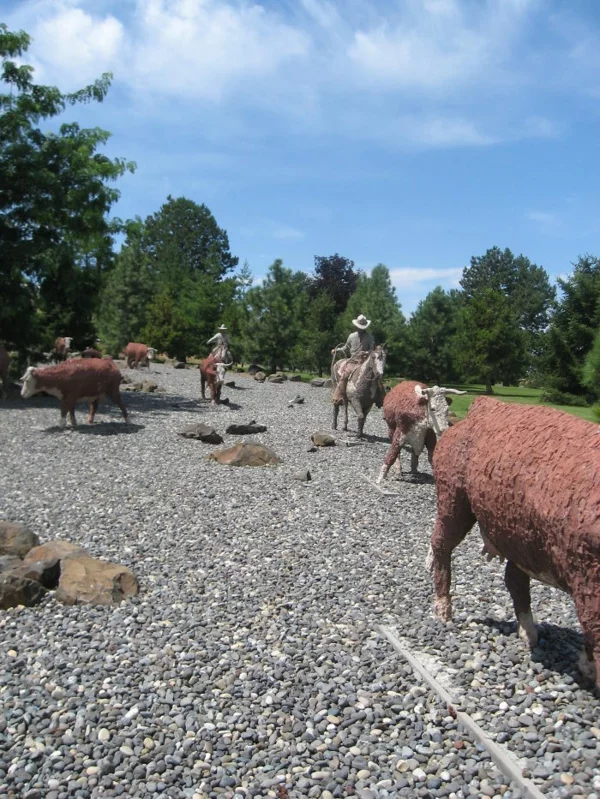 kunstwerke-art-weltweit-skulpturen-cattle-drive