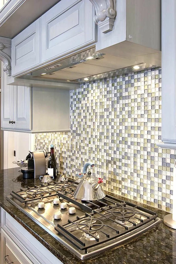 küche wohnungsgestaltung ideen küchenrückwand glasmosaik 