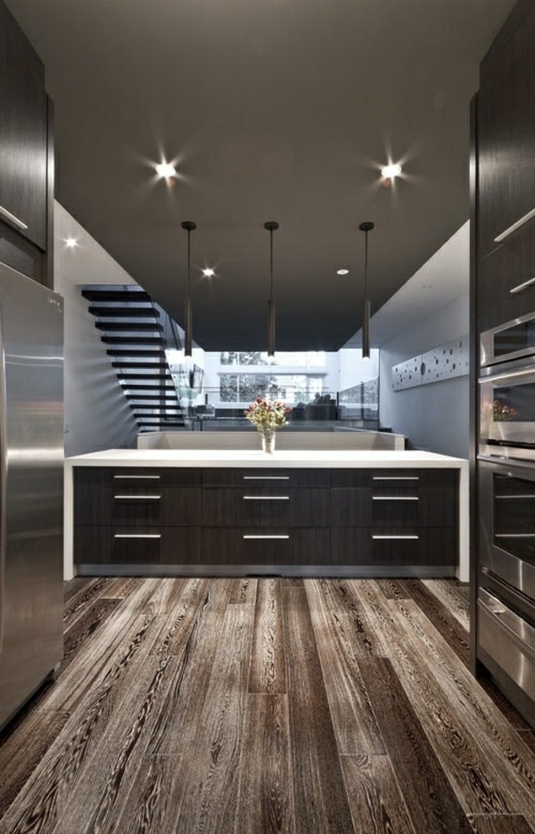 küchen design wandgestaltung grau modern holzboden 