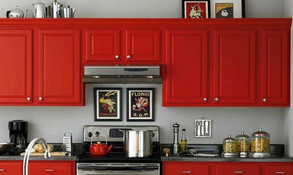 küchenfronten erneuern küchenschränke neu streichen in rot