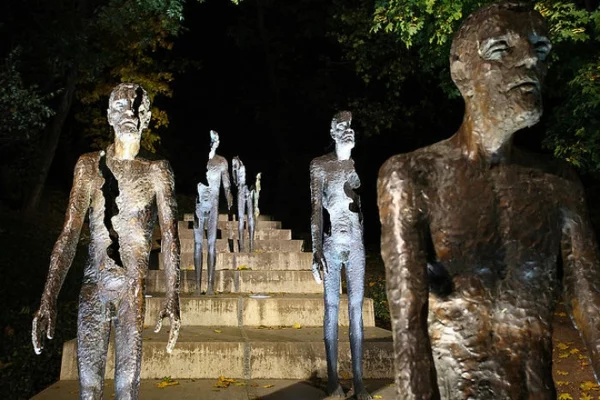 kunstwerke kunst skulpturen the victims of communism
