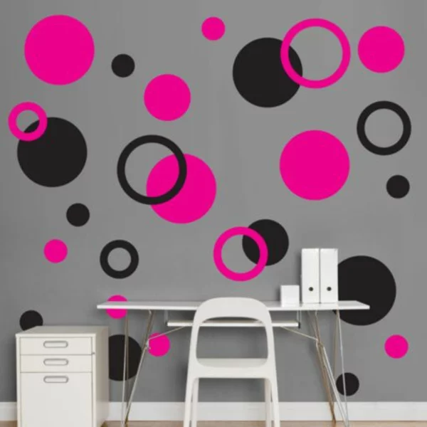 schlafzimmerwand gestalten punktmuster rosa schwarz