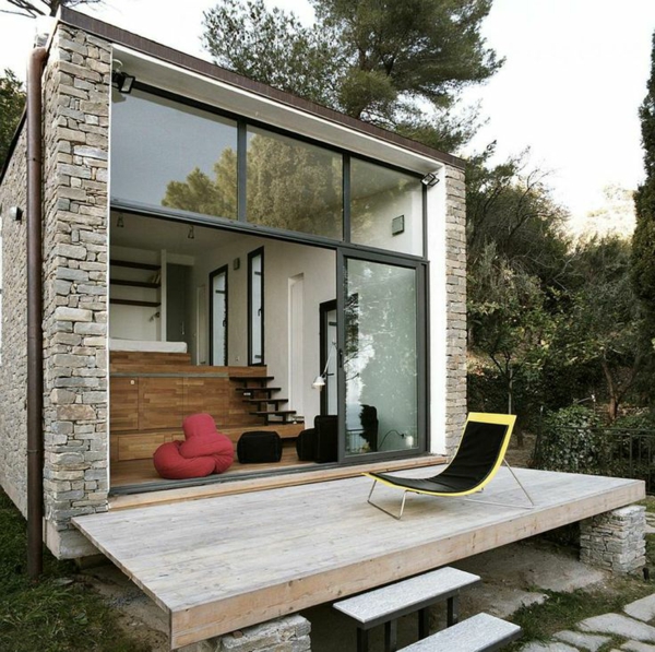 terrassengestaltung ideen beispiele holz stein lounge möbel liege sitzkissen