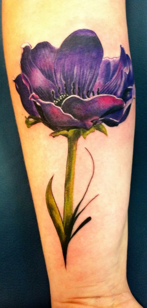 tolle ideen unterarm tattoo frau anemone blume