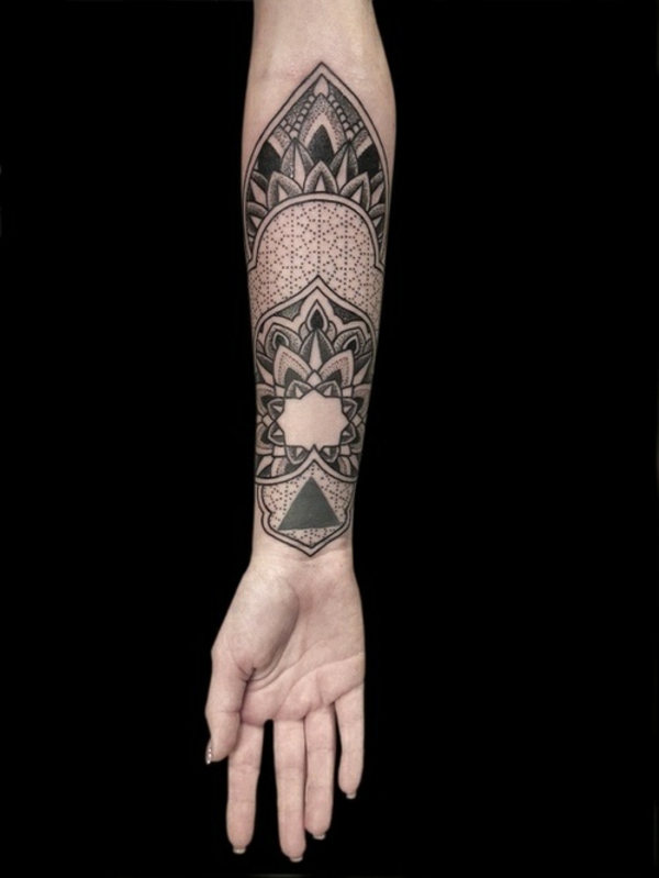 tolle ideen für unterarm tattoo geometrisch 