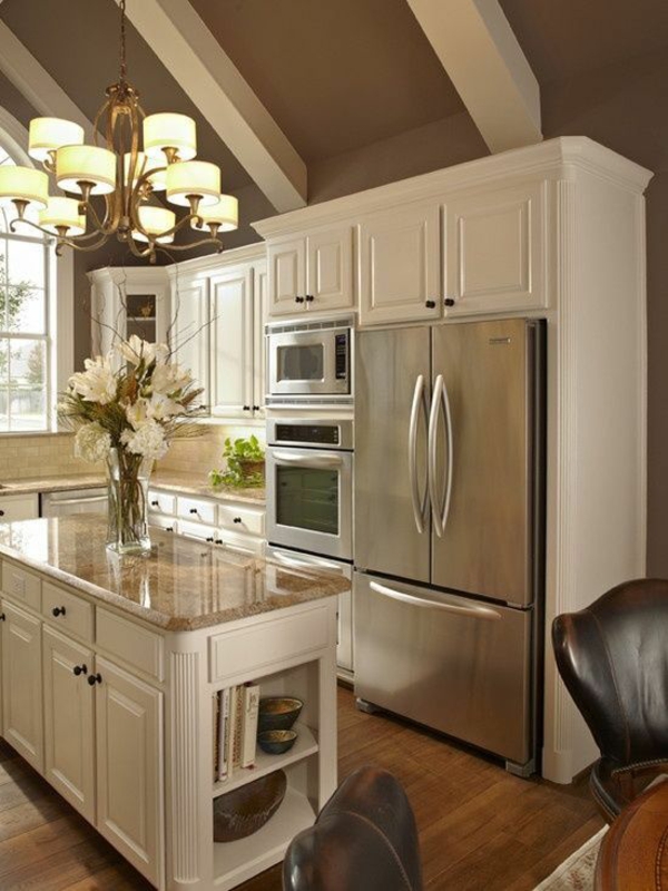 küche weiße küchenmöbel kücheninsel eingebauter kühlschrank