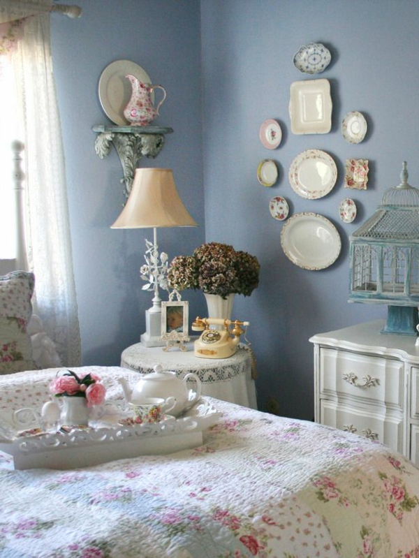 wanddeko schlafzimmer farben Schlafzimmerwand vintage wandteller