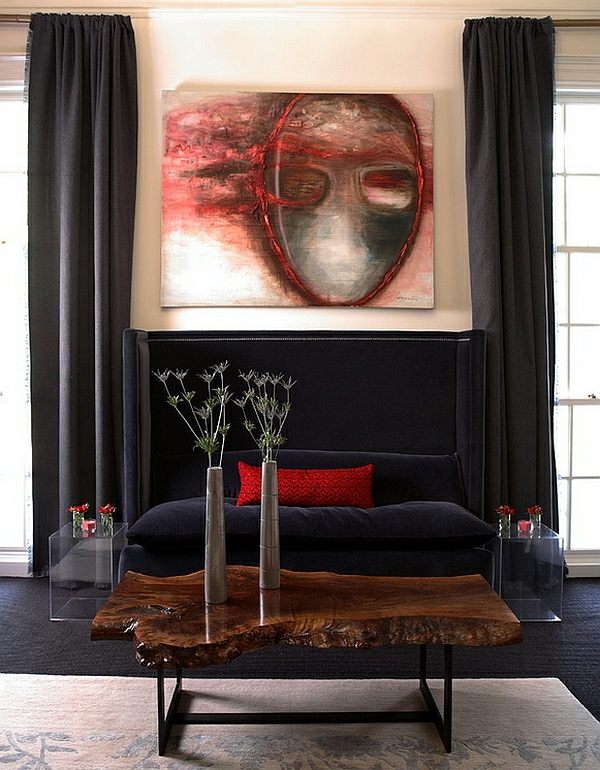 wohnideen wohnzimmer rustikaler holztisch schwarzes sofa