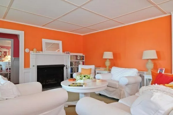wohnzimmer sommer farbpalette orange wandgestaltung