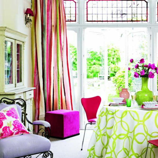 wohnzimmer sommer farbpalette rosa und grün