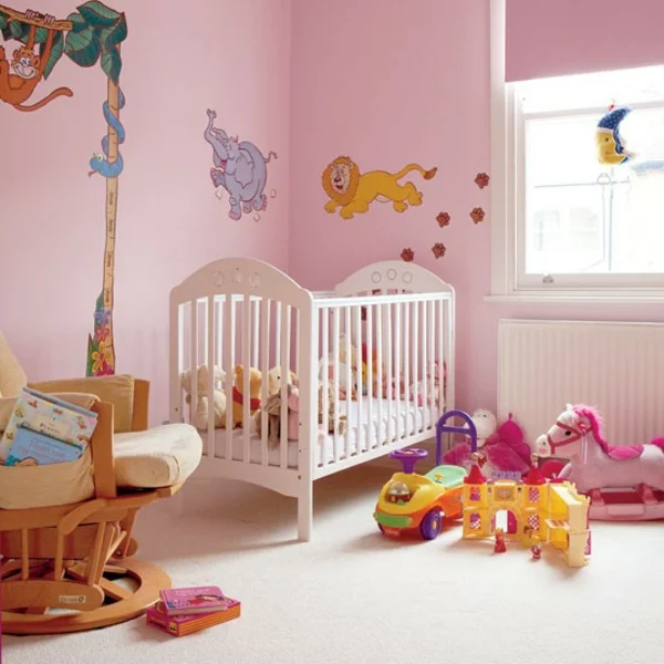 Babyzimmer einrichten deko ideen rosa wandfarben 