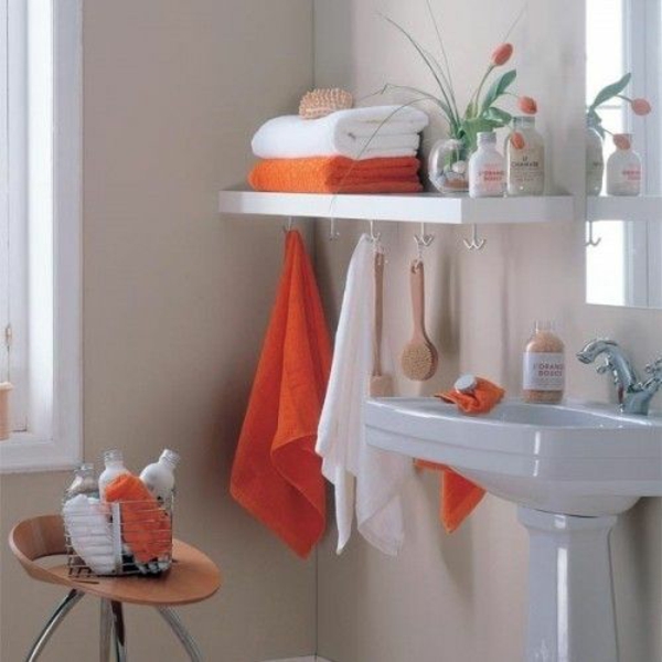 Badideen für kleines Bad orange weiß farbgestaltung