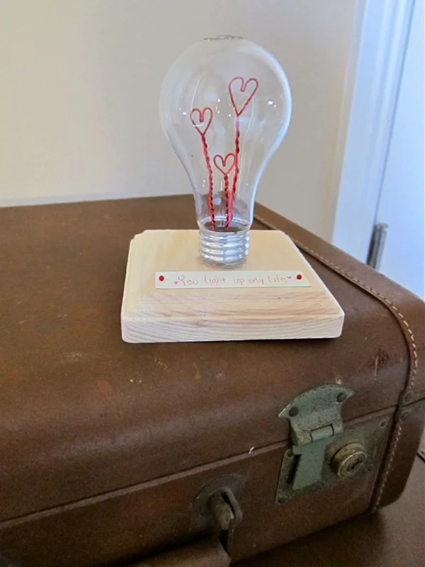 DIY Deko herzen glühbirnen romantisch geschenk