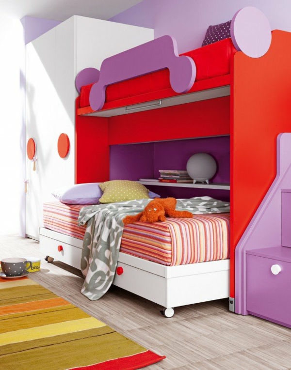 Hochbett kleiderschrank Kinderzimmer rot lila farbgestaltung